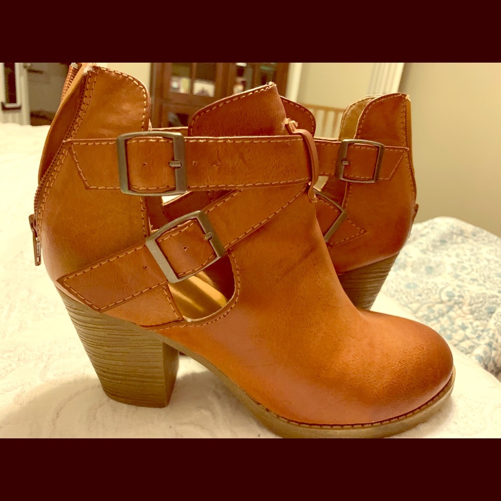 Maurice’s boots